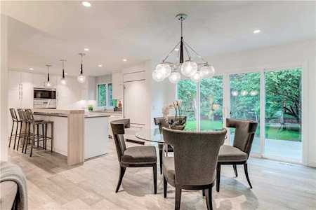 6925 Leaside Drive SW Calgary, AB T3E 6H6