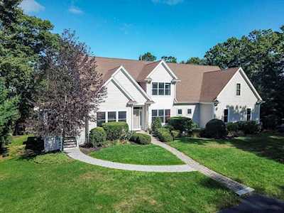 40 Acorn Trail Plymouth, MA 02360