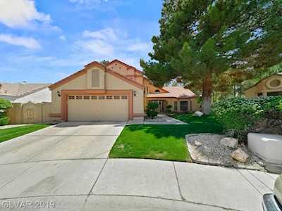 9105 Safeport Cove Ct Las Vegas, NV 89117