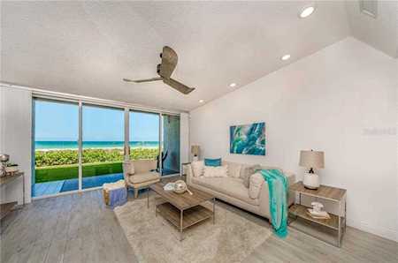 2900 Gulf Boulevard #102 Belleair Beach, FL 33786