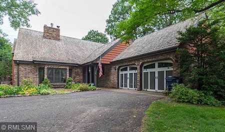 4561 Oak Chase Circle Eagan, MN 55123