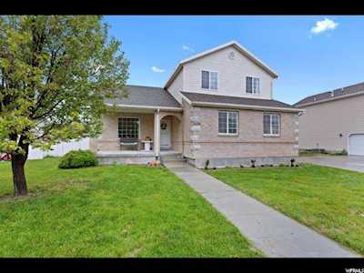 2126 E Lodge Pole Dr Eagle Mountain, UT 84005