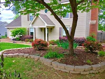 5744 N Lake Oaks Dr Bartlett, TN 38134