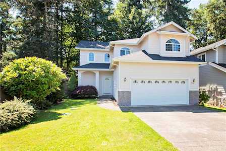 9170 Eagle Point Lp SW #B Lakewood, WA 98498
