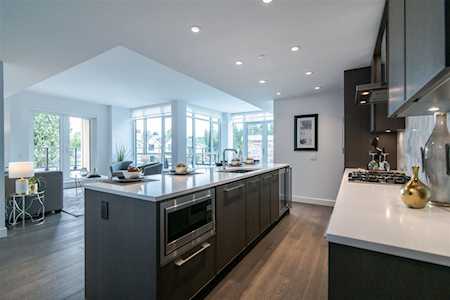 3220 Connaught Crescent #216 North Vancouver, BC V7R 0A5