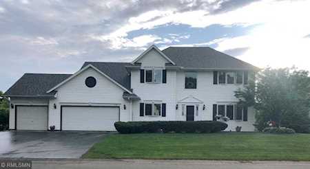 4832 Hillvale Avenue N Oakdale, MN 55128