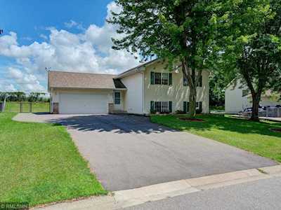 9285 Jergen Avenue S Cottage Grove, MN 55016