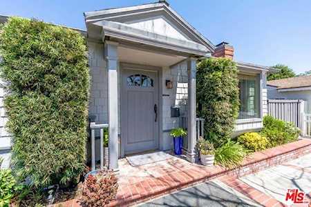 11559 Addison Street Valley Village, CA 91601