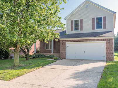 7715 Pear View Ln Louisville, KY 40218
