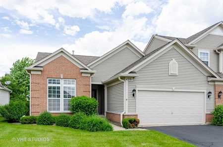 4201 Whitehall Ln Algonquin, IL 60102