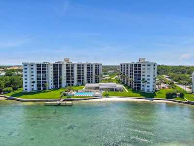 19800 Sandpointe Bay Drive #103 Tequesta, FL 33469