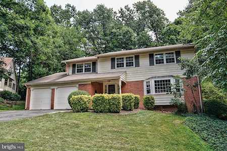 6005 Nassau Dr Springfield, VA 22152