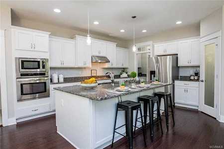 17018 Shoreland Dr Moseley, VA 23120
