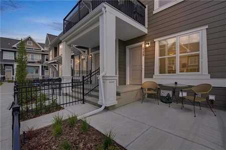 113 Cranbrook Walk/Walkway SE Calgary, AB T3M 2V5