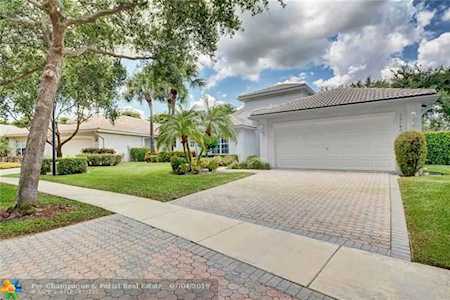 13142 Alhambra Lake Cir Delray Beach, FL 33446