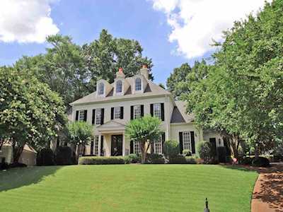 8926 Forest Ridge Cv Memphis, TN 38018