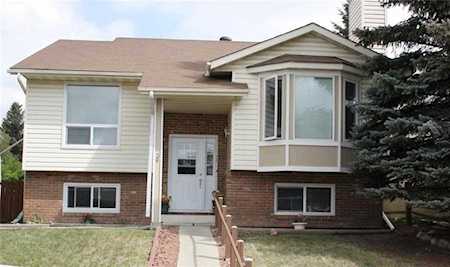 36 Fallswater Crescent NE Calgary, AB T3J 1B6