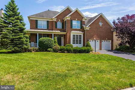 5017 Warwick Hills Ct Haymarket, VA 20169