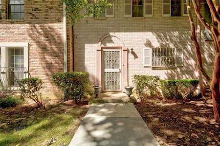 2004 Voltaire Dr Austin, TX 78752