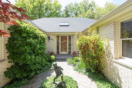500 Standish Dr Deerfield, IL 60015