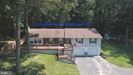 129 Schoolhouse Rd Wrightstown, NJ 08562