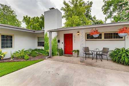 1721 38 1/2 St Austin, TX 78722