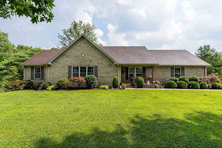 261 Willowbrook Dr Fisherville, KY 40023