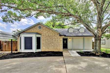 10101 Derringer Trl Austin, TX 78753
