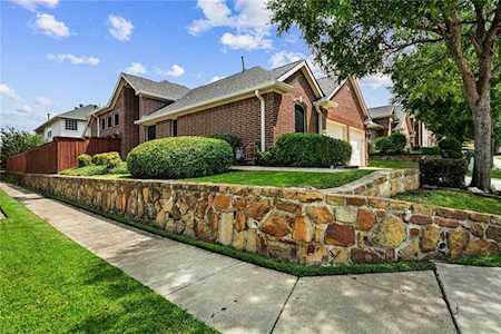 8118 Locust Street Irving, TX 75063