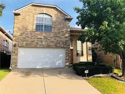 8211 Dogwood Lane Irving, TX 75063