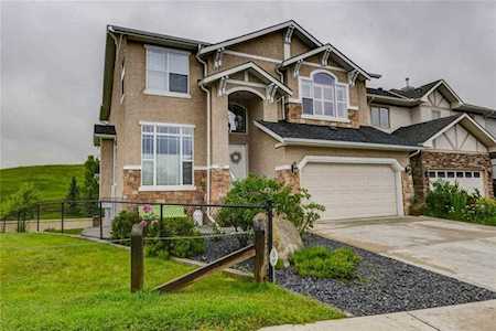 529 Discovery Ridge Boulevard SW Calgary, AB T3H 5X6