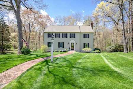 21 Stagecoach Road Hingham, MA 02043