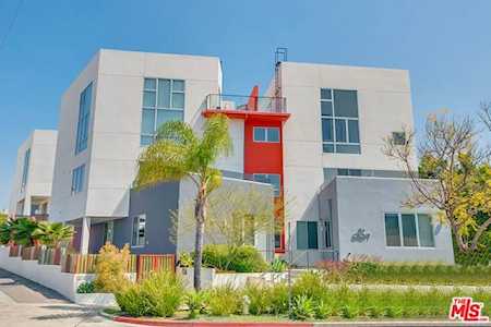 616 N Croft Avenue #PH10 West Hollywood, CA 90048