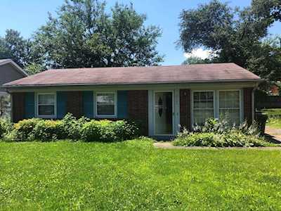 2722 Cranston Dr Louisville, KY 40299
