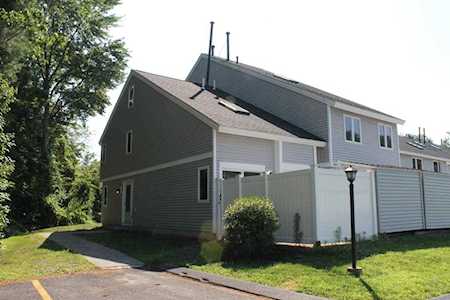 56 Meadow Pond Dr #G Leominster, MA 01453