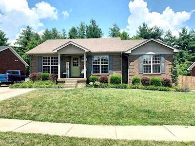 113 Holly Hills Dr Louisville, KY 40118