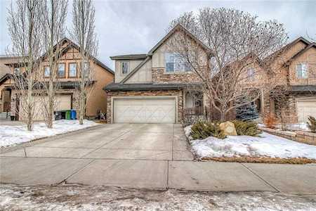 50 Valley Woods Landing NW Calgary, AB T3B 6A3
