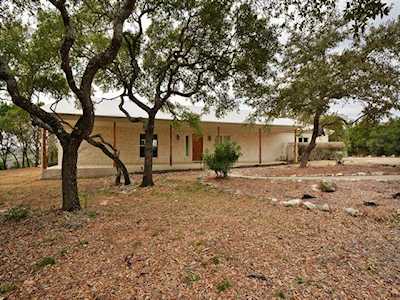 13713 Overland Pass Bee Cave, TX 78738
