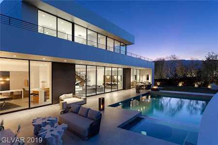 26 Sun Glow Ln Las Vegas, NV 89135