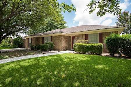 2101 Glen Forest Lane Plano, TX 75023