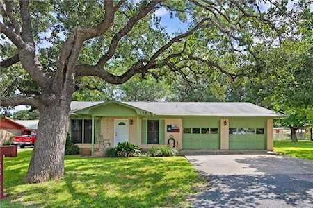 103 Lark Rd Marble Falls, TX 78654