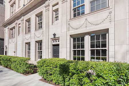 1200 N Lake Shore Dr #M5-M6 Chicago, IL 60610