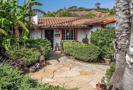 2324 Cliff Dr Santa Barbara, CA 93109