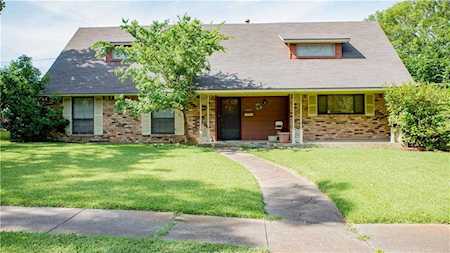 2618 Sharpview Lane Dallas, TX 75228