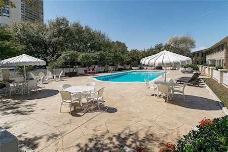 6231 Bandera Avenue #D Dallas, TX 75225