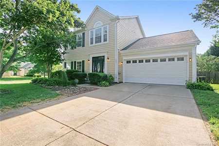 9031 Pickering Grove Ln Charlotte, NC 28216