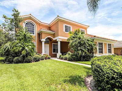 2103 Diamond Court Oldsmar, FL 34677
