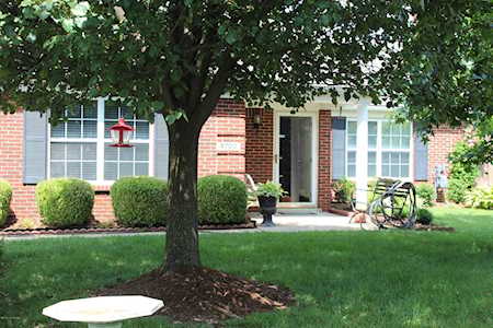 8703 Meadow Spring Way Louisville, KY 40291