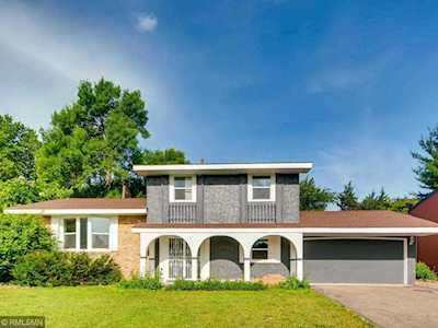 3926 Macalaster Drive NE Saint Anthony, MN 55421