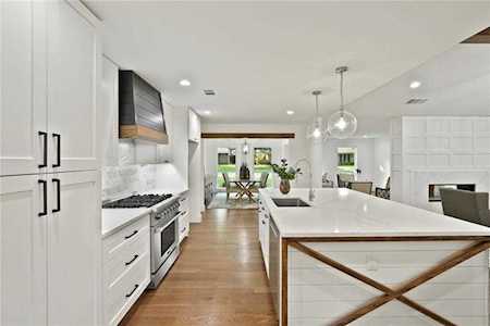 4308 Laren Lane Dallas, TX 75244